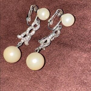 Silver PEARL / crystal clip on earrings 🐈‍⬛